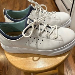 Hubbard Flight women's 9.5 shoes